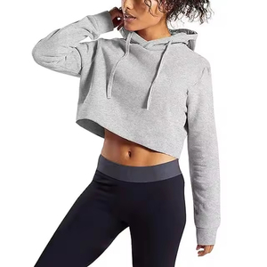 Sudadera con Capucha Corta de Felpa 100% Algodón de Alto Gramaje, Personalizada con Logo Frontal para Mujer, Estilo Crop, Tipo Pullover - Product Image 1