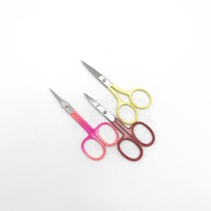 Ciseaux de beauté droits de haute qualité en acier inoxydable à pointe argentée meilleur prix revêtement en poudre multiple cuticule pointue pour le soin des ongles - Product Image 3