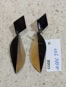 Boucles d'oreilles en corne de buffle, taureau et bœuf brun brûlé pour femme et fille aux prix les moins chers Boucles d'oreilles design zèbre corne - Product Image 3