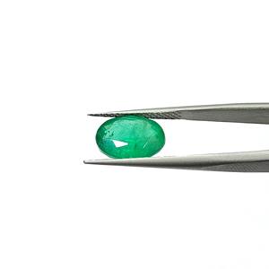 Émeraude ovale verte de 5,26 carats provenant de Zambie, pierre précieuse non montée - Product Image 4