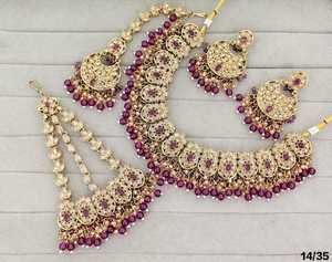 Parure de bijoux ethnique plaqué or antique avec collier ras-du-cou en zircon cubique, pendentif perlé, motif floral, pour mariée, avec boucles d'oreilles, mang tika et pasa - Product Image 4