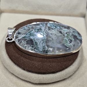 จี้เงิน925และเสน่ห์แฮนด์เมดดีไซน์เนอร์ตัดด้วยมรกตด้วยหินโมรามอสอัญมณีคุณภาพเยี่ยม - Product Image 3