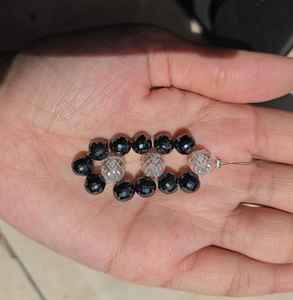 Boucles d'oreilles en moissanite de forme ronde blanches de 8 mm et noires de 7 mm, cadeau pour elle - Product Image 2