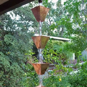 Chaîne de pluie décorative artisanale en fer pour toit de patio et jardin, avec construction métallique durable - Product Image 1