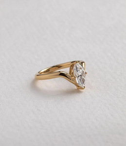 Anillo de Oro con Moissanita Marquise de 14K/18K, Anillo de Compromiso para Mujer, Anillo Solitario Marquise, Estilo Catedral, Joyería de Boda - Product Image 2