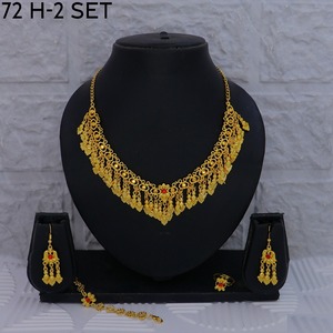 Nouvelle collection de bijoux français : Magnifique ensemble de bijoux en diamants rouges artificiels, haute qualité, style français, vente en gros de colliers de luxe. - Product Image 5