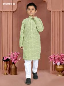 Coton de la meilleure qualité avec broderie Lucknowi Chickankari, poche d'un côté, collection de kurta-pyjama prêts-à-porter, fabricant de Surat. - Product Image 6