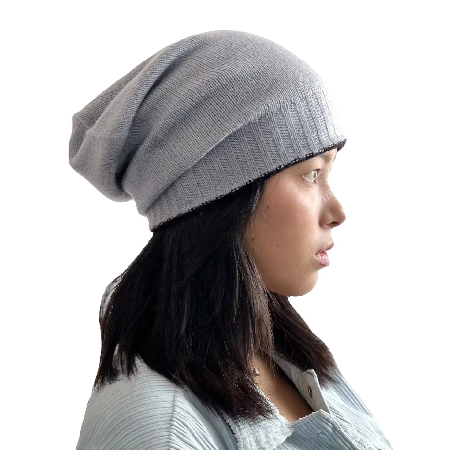 สีเทาเข้ม