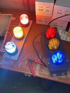 Lámpara Indicadora LED CMK Electro Power, Luz de Señalización Industrial Roja, Verde y Azul, 4.5V, Carcasa de Chapa Metálica, Pantalla Analógica y Digital - Product Image 4