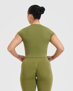 Conjunto Deportivo de 2 Piezas para Mujer, Color Verde Oliva, Tejido de Punto, Top Corto de Manga Corta con Cuello Redondo, Transpirable, para Primavera/Verano - Product Image 2