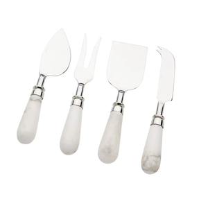 El acabado de la hoja metálica brillante añade un brillo a cada momento de comilón. El juego de cuchillos para queso de metal es imprescindible para anfitriones con estilo. - Product Image 1