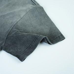 T-shirts personnalisés en gros pour hommes, délavés à l'acide, à manches courtes, décontractés, en polyester et coton, respirants et écologiques - Product Image 5