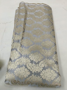 Tissu en soie brodée indienne Banarasi, tissage jacquard doux, matériau pour la confection de robes, de lehengas et de saris - Product Image 2