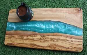 Tabla de Quesos de Resina Epoxi y Madera Azul ForestWave de Última Generación |   Tabla de charcutería de madera hecha a mano |   Rectángulo de Calidad Premium de 1.5 cm - Product Image 4