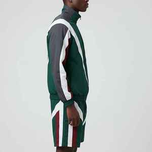 Prix de gros Ensemble court deux pièces streetwear uni coupe classique 100% coton coupe-vent imperméable avec logo sérigraphié - Product Image 4