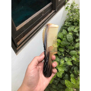 หวีเขาสัตว์รักษ์โลก ซี่กว้าง ทำมือ สำหรับสางผมและเครา จากโรงงานผู้ผลิต - Product Image 4