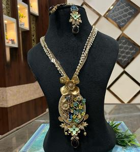 Conjunto de Collar y Aretes Clásicos de Latón Chapado en Oro con Cristales de Estrás, de Calidad Premium, Colección de Regalos para Bodas y Fiestas - Product Image 2