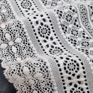 Cinta de Encaje Elástica Ligera con Rayas Geométricas de 20 cm, Tejido Elástico de Nylon y Spandex, Color Personalizado, Diseños Personalizados para - Product Image 3