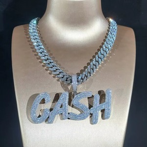 Colgante con Letra CASH de Aleación, Cristal y Diamantes de Imitación, Amuleto Temático Hip Hop, Regalo Unisex, Moissanita + Plata 925 - Product Image 2