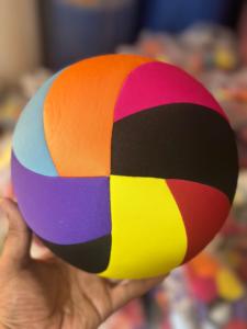 Ballon de football classique léger et durable pour adultes, respirant et rembourré, idéal pour l'entraînement au jonglage en air, options personnalisables - Product Image 3