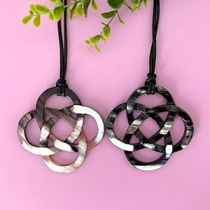 Collar de cuerno de búfalo natural pulido para mujer, joyería de boda ecológica de alta calidad de Blossom Craft India - Product Image 3