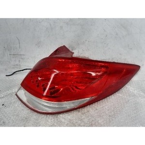 Feu arrière droit d'occasion pour Veloster 2011-2018, référence OEM 924022V110 - Product Image 1