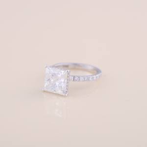 Bague de fiançailles/mariage en diamant de laboratoire taille princesse certifié IGI avec bande pavée en argent sterling 925 massif - Product Image 2