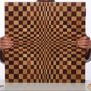 Planche à découper en bois à carreaux - Non toxique, facile à nettoyer, passe au lave-vaisselle - Product Image 1