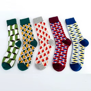 Chaussettes de sport en coton personnalisées en gros, chaussettes imprimées sur mesure, chaussettes avec logo OEM ODM, fournisseur en gros, chaussettes respirantes et confortables - Product Image 3