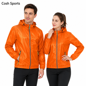 Chaqueta Cortavientos Ligera con Capucha, Unisex, Resistente al Agua, Ropa Deportiva para Exteriores, Chaqueta Impermeable Plegable de COSH Sports - Product Image 1