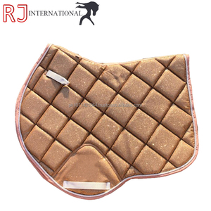 Ensemble de tapis de selle d'équitation western personnalisé avec extérieur en coton matelassé et rembourrage en polyester pour l'entraînement au dressage - Product Image 6