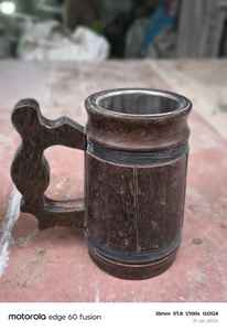 Mug en bois écologique décoratif avec motif floral sculpté à la main, finition polie, pour boissons chaudes et froides - Product Image 3