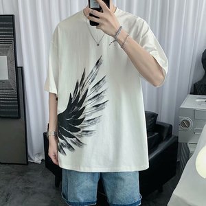 เสื้อยืดสีขาวขนาดใหญ่พิเศษสำหรับผู้ชาย พิมพ์ลายปีกสีดำ แขนสั้น คอกลม สวมใส่สบาย ทรงหลวม ระบายอากาศได้ดี ผลิตจากผ้าฝ้ายเจอร์ซีย์ - Product Image 3