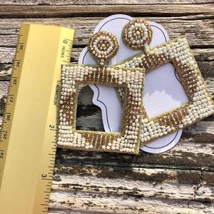 Pendientes de aro con bordado de cuentas de moda para bodas y fiestas, ligeros, con cuentas de hongo, colgantes, audaces y llamativos. - Product Image 6