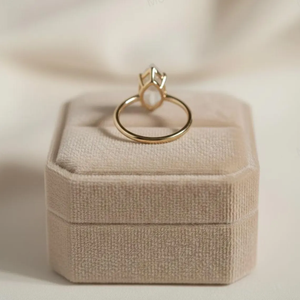 แหวนเพชรทรงมาร์คีส์ 2 กะรัต แบบเดี่ยว รับรองโดย IGI ชุบทอง 18k หรูหรา Krishnavii KR 270 - Product Image 3