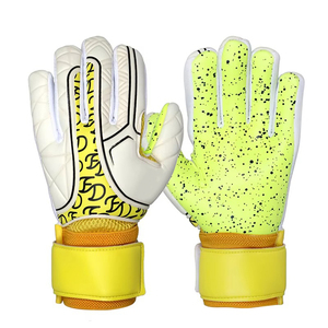 ถุงมือผู้รักษาประตูคุณภาพสูงระดับมืออาชีพ สวมใส่สบาย สำหรับผู้ชายและเด็ก ถุงมือโกลฟุตบอล ทำจากหนังและ PU - Product Image 1