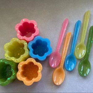 Cuillère à salade multifonctionnelle moderne de haute qualité, faite à la main, en résine perlée, écologique, passe au lave-vaisselle et au micro-ondes - Product Image 1