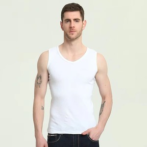 Débardeur de sport 100 % coton sans manches pour fitness, musculation, course à pied et entraînement en salle de sport – Respirant avec logo frontal - Product Image 2