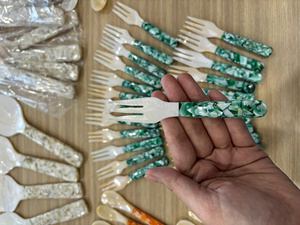 Cuchara de concha marina natural hecha a mano, ecológica, para postre, café, té, uso en la cocina, estilo costero, decoración de mesa. - Product Image 6