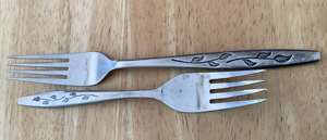 Ensemble de couverts en acier inoxydable de qualité commerciale |   Vaisselle durable et éco-responsable à finition mate pour restaurants et événements - Product Image 2