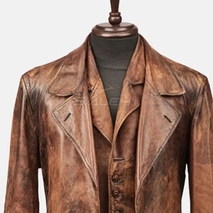 Manteau en cuir de haute qualité avec design long, intérieur doux, fermeture sécurisée et poches pratiques - Product Image 4