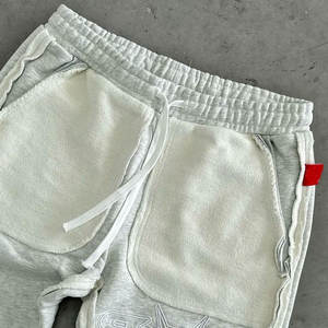 Conjunto Deportivo Harajuku Moderno para Hombre, 2 Piezas, Sudadera con Capucha y Pantalones Deportivos con Parches y Detalles Bordados, Cierre de Cremallera - Product Image 3