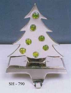 Support de chaussettes de Noël en métal aluminium, design moderne et élégant, en forme de sapin vert, écologique, pour décoration murale festive sur cheminée - Product Image 5