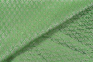 Tissu brocart floral tendance en polyester, textile doux et lisse pour la confection de robes ethniques et la décoration intérieure - Product Image 3