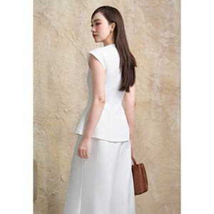 Chaleco Elegante Blanco Asimétrico para Mujer, con Mangas Cortas, Estilo Oficina, Moderno, Casual de Negocios, Marca YONA - Product Image 4