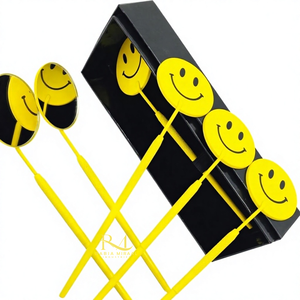Miroir à cils noir en forme de cercle avec logo Happy et poignée diamantée jaune thermolaquée, emballage en boîte noire - Product Image 2