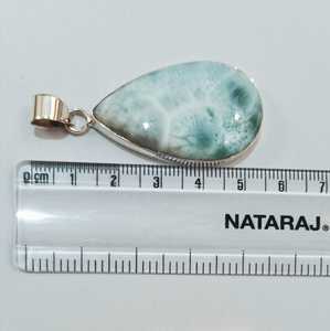 Colgante unisex hecho a mano de plata de ley 925 con larimar azul en forma de pera de 50 mm de largo, ideal para meditación, yoga y uso diario, joyería al por mayor. - Product Image 3