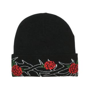 Gorro de Invierno Personalizado al por Mayor, Tejido Jacquard, con Pedrería, Estampado Gráfico, Sublimación y Bordado - Product Image 1
