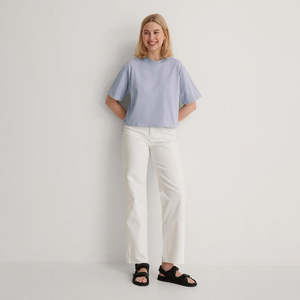 Camiseta Corta de Mujer, Estilo Boxy, de Seda/Algodón, Corte Ajustado, Largo Corto, Moda Urbana, Top Liso Transpirable, Logotipo Personalizado OEM - Product Image 3