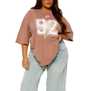 Maillot de football personnalisé en polyester pour femme, T-shirt graphique oversize en coton, streetwear décontracté, coupe ample, imprimé, vente en gros OEM - Product Image 3